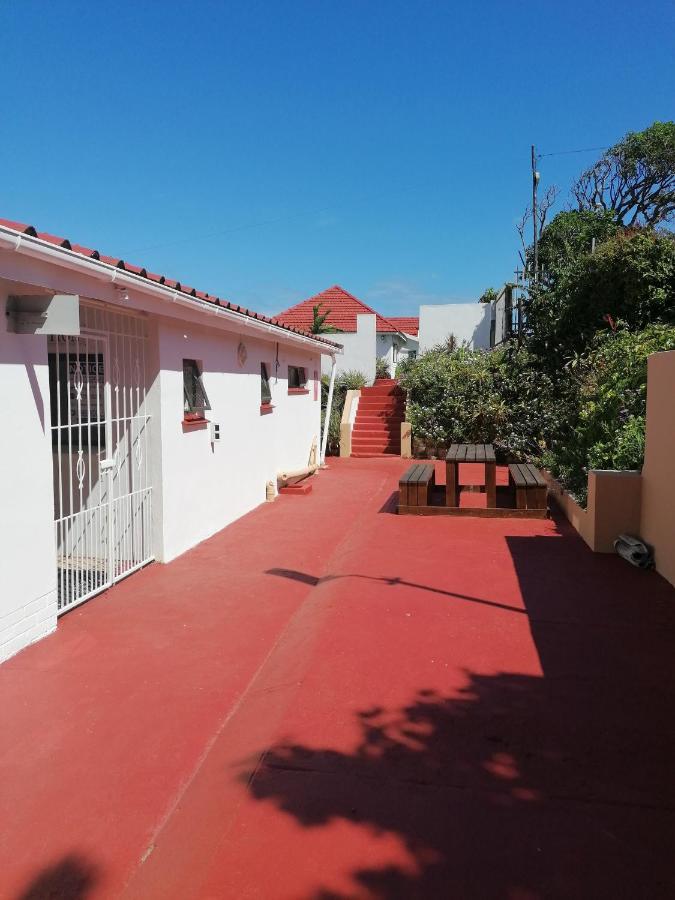The Whitehouse Hotel Port Shepstone Exterior photo