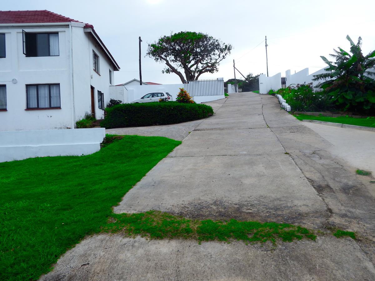 The Whitehouse Hotel Port Shepstone Exterior photo